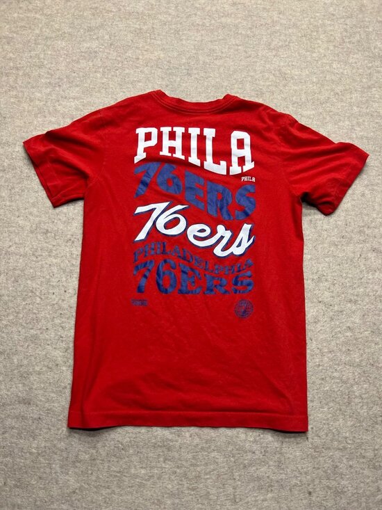 Nike Dri-Fit The Nike Tee Red Philadelphia 76ers Short Sleeve T-shirt Small - Picture 6 of 9